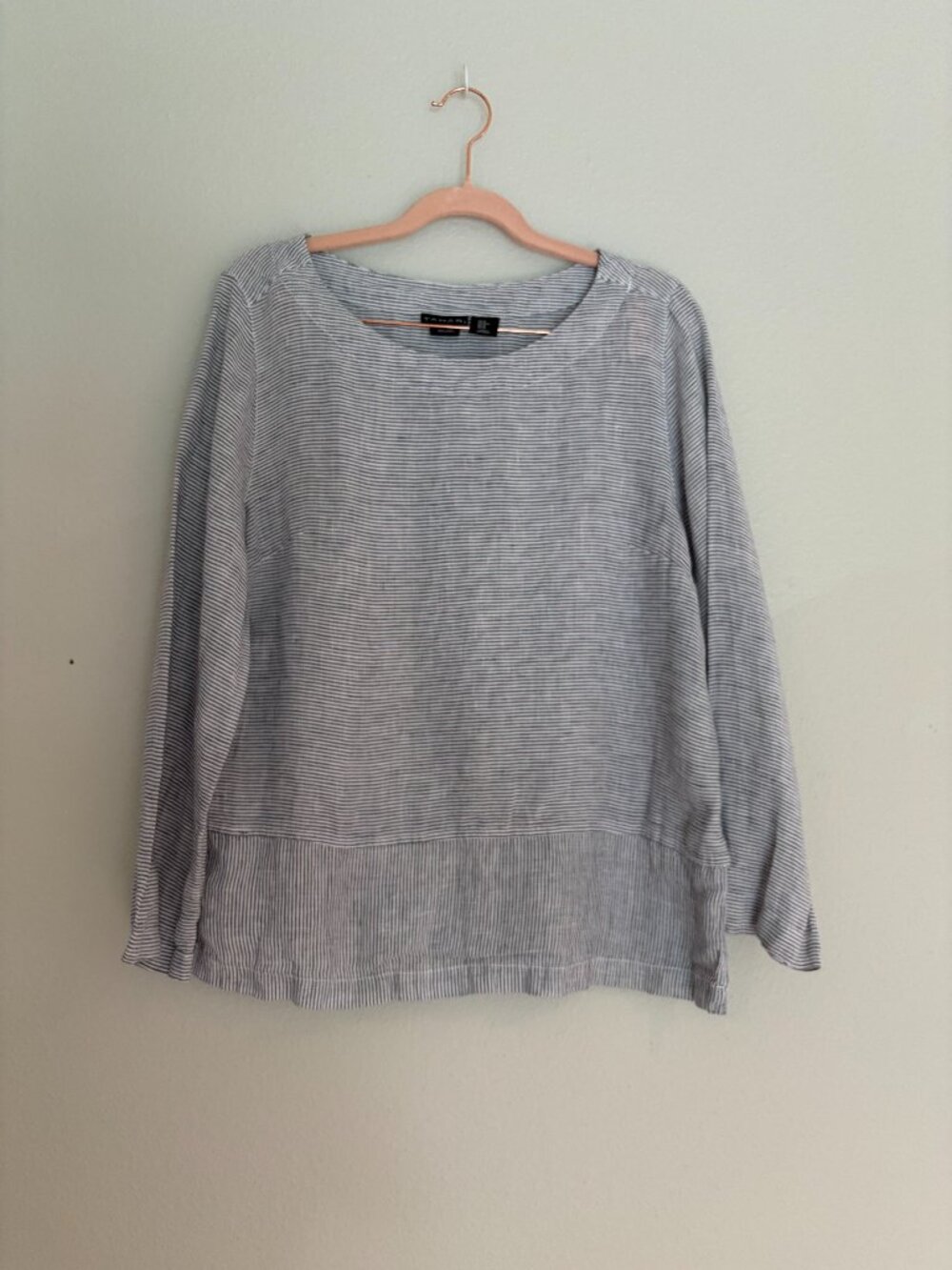 Tahari | Blue/White Striped Linen Boat-Neck Long-Sleeved Top Medium